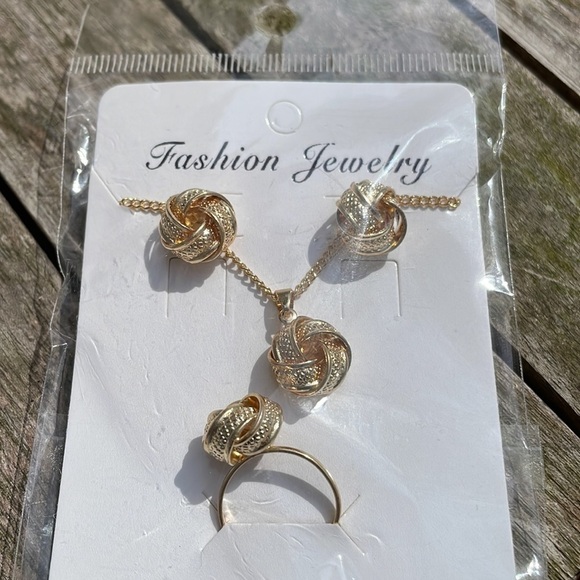 Gold Knotted Necklace Earrings And Ring Set - Picture 5 of 10